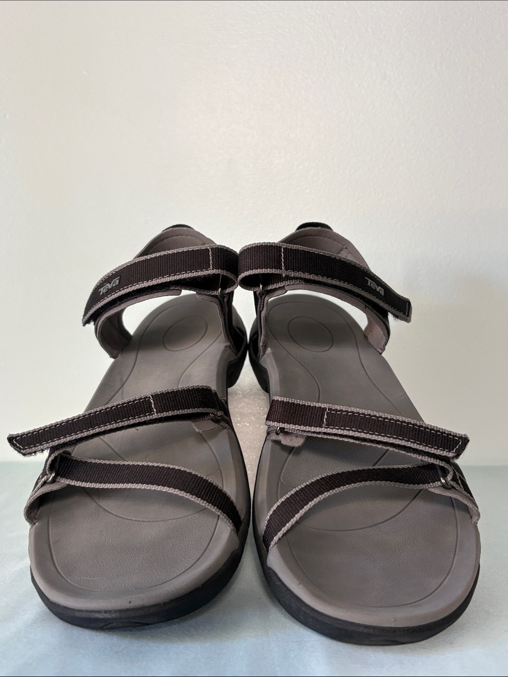 Teva Women’s Black/Gray Performance Adventure Ready Verra Hiking Sandals. Size-9